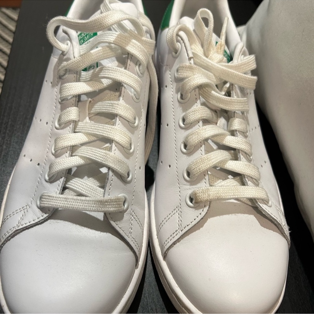 Adidas woman’s size 8 never worn White and Green Sneakers